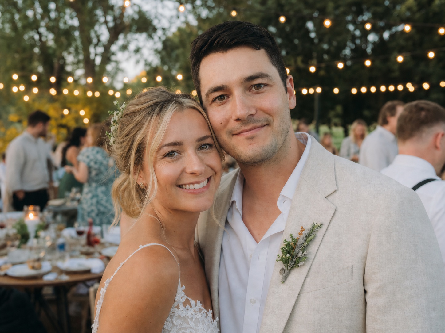 Same wedding portrait with the bride's eyes naturally open